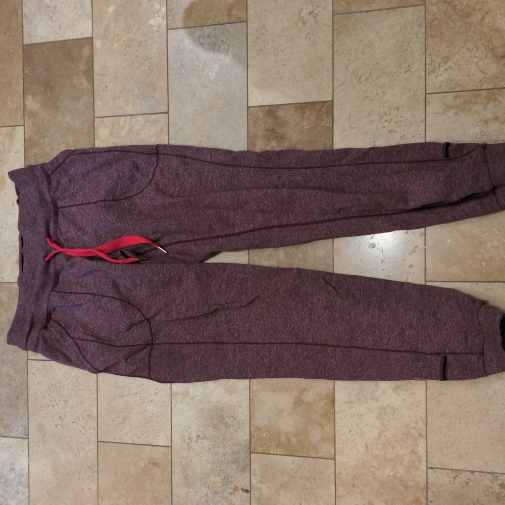 Lululemon red joggers, size 6